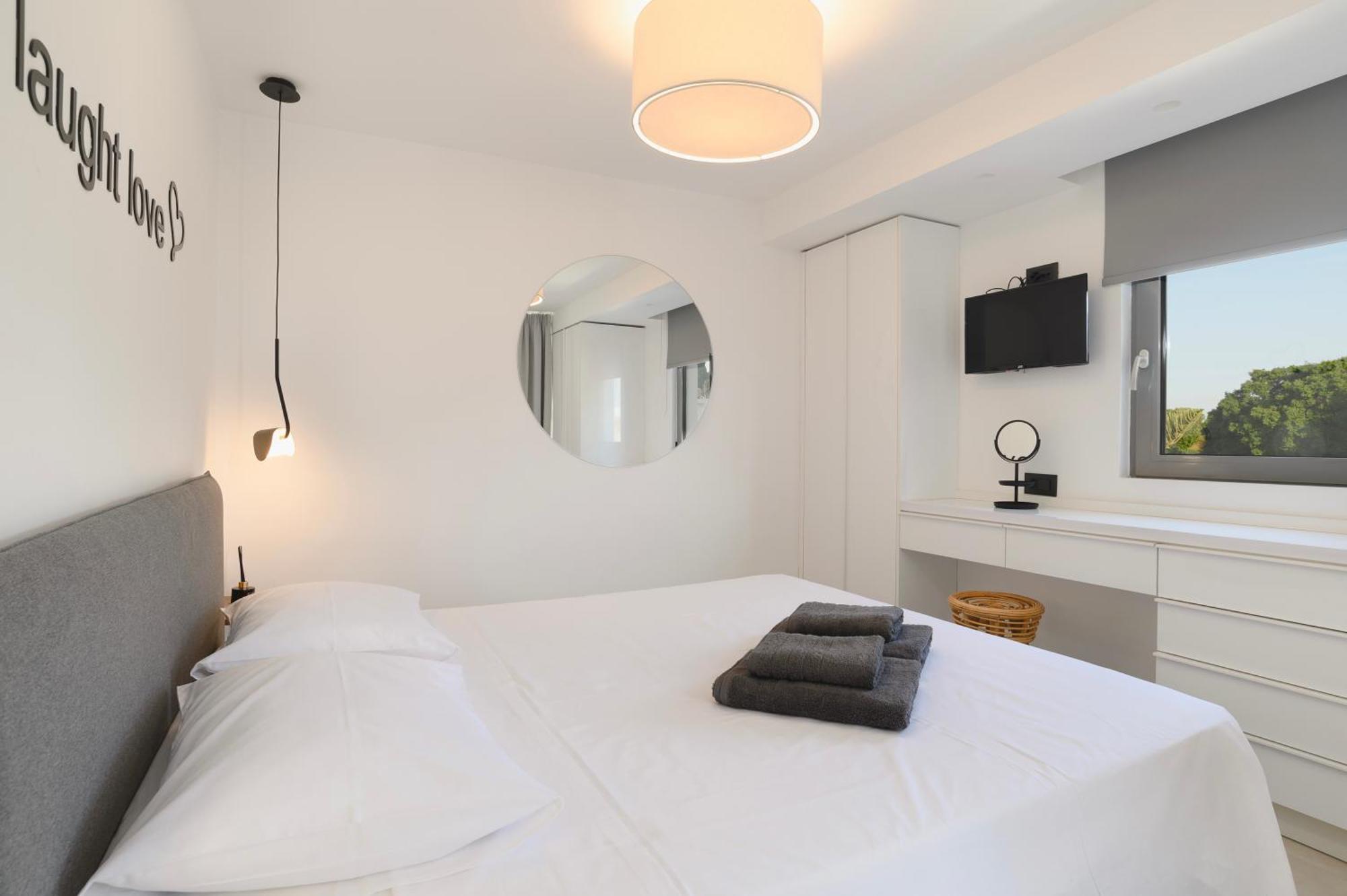 Castelo View Luxury Apt Rhodes City ภายนอก รูปภาพ